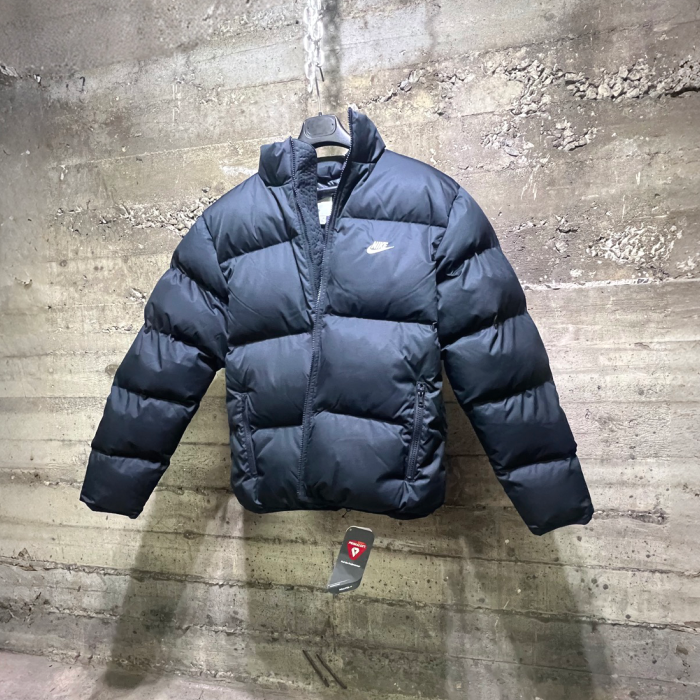 FB7368-010 Nike Sportswear Club Puffer Jacket Black/White