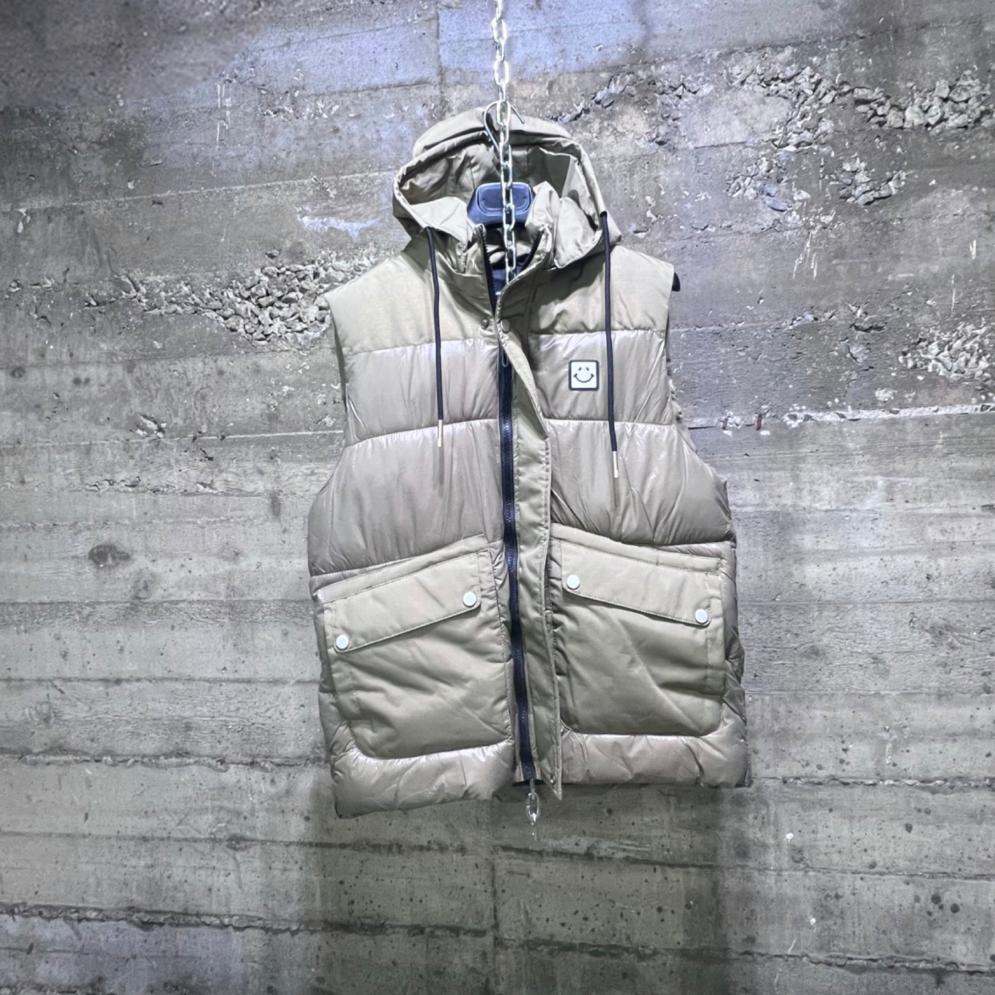 MV025 Robert Phillips Smiling Face Puffer Jacket Winter Vest Khaki