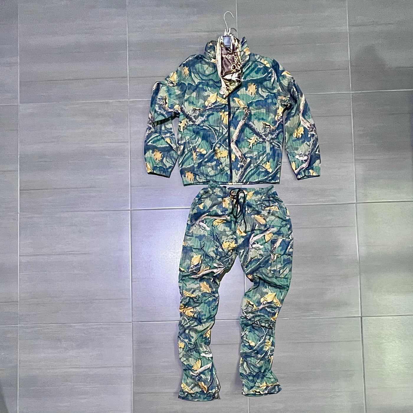 152-539/439 Rebel Minds Hunting Camo Zipper Hoodie Anorak Stacked Cargo Pants Set