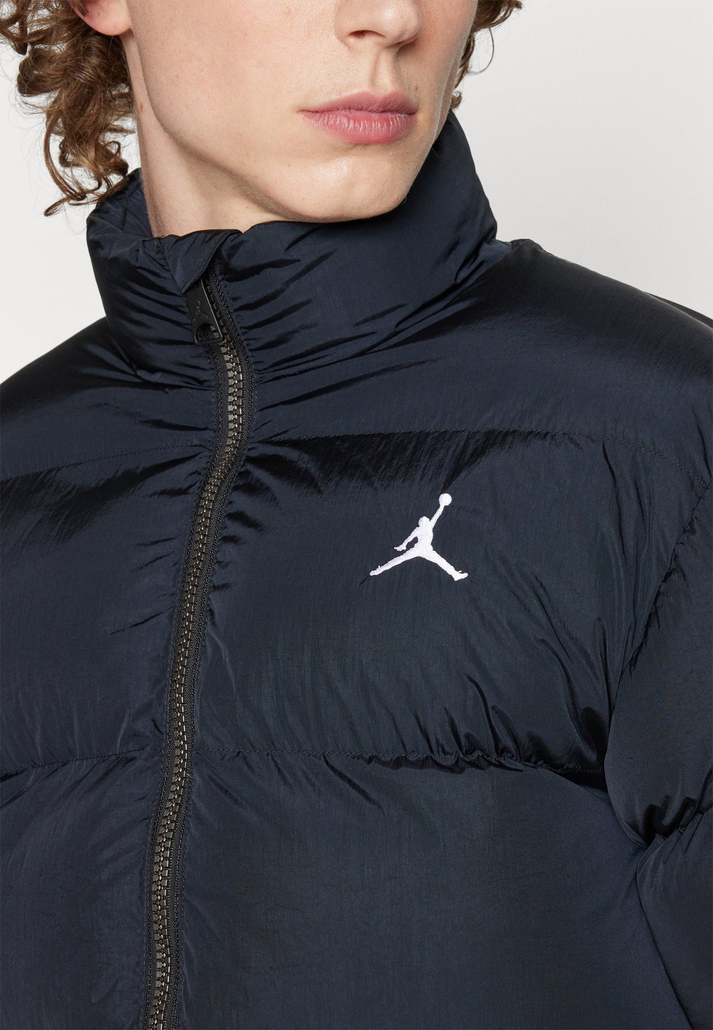 FB7331-010 Nike Air Jordan Essentials Men's Poly Puffer Jacket (Black)