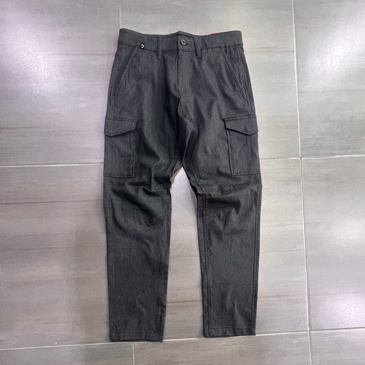 7369523 Point Zero EZRA
Textured Cargo Pants Charcoal