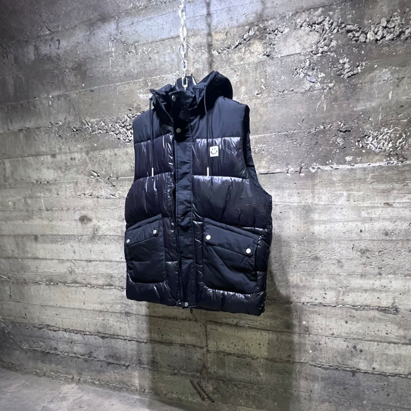 MV025 Robert Phillips Smiling Face Puffer Jacket Winter Vest Black