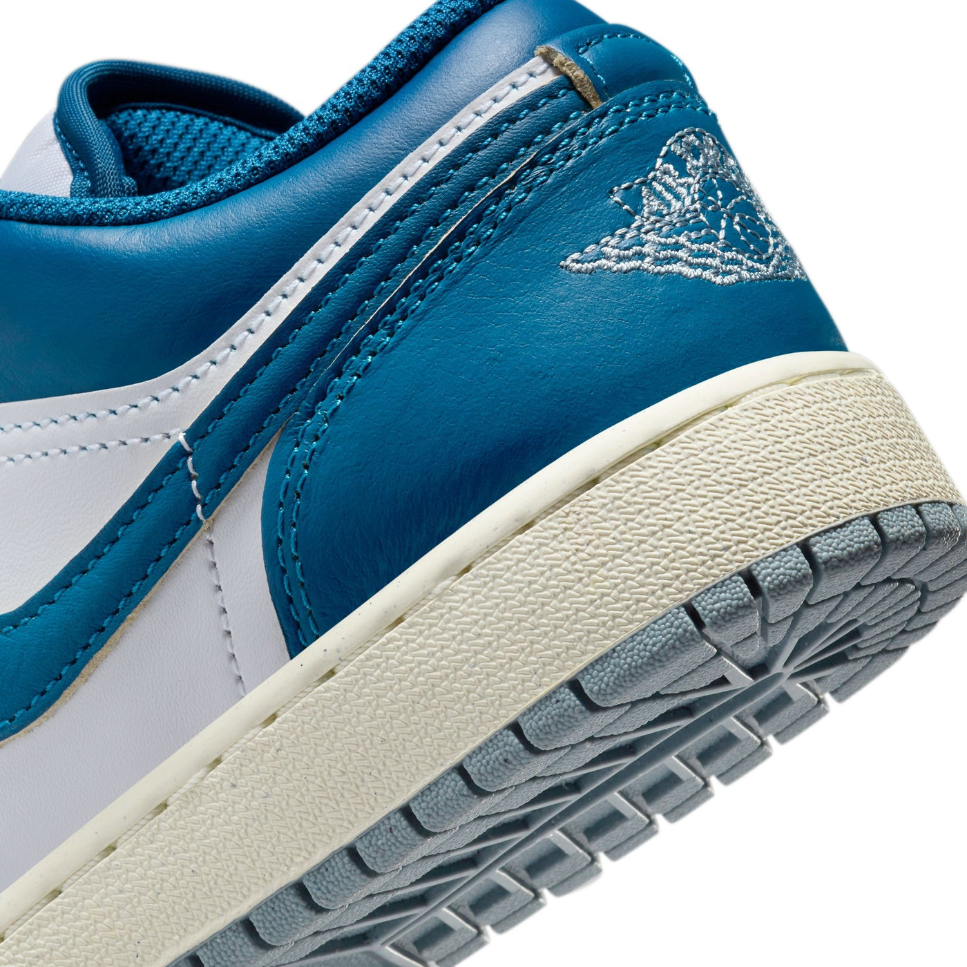 FN9137-141 Jordan 1 Low SE Industrial Blue (GS) Kids